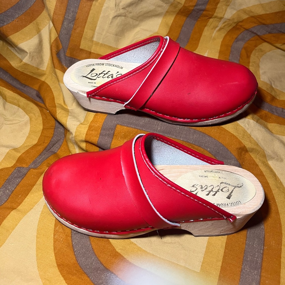 LOTTA FROM STOCKHOLM Classic Wooden Clogs In Red Leather size 39 (8.5 us)